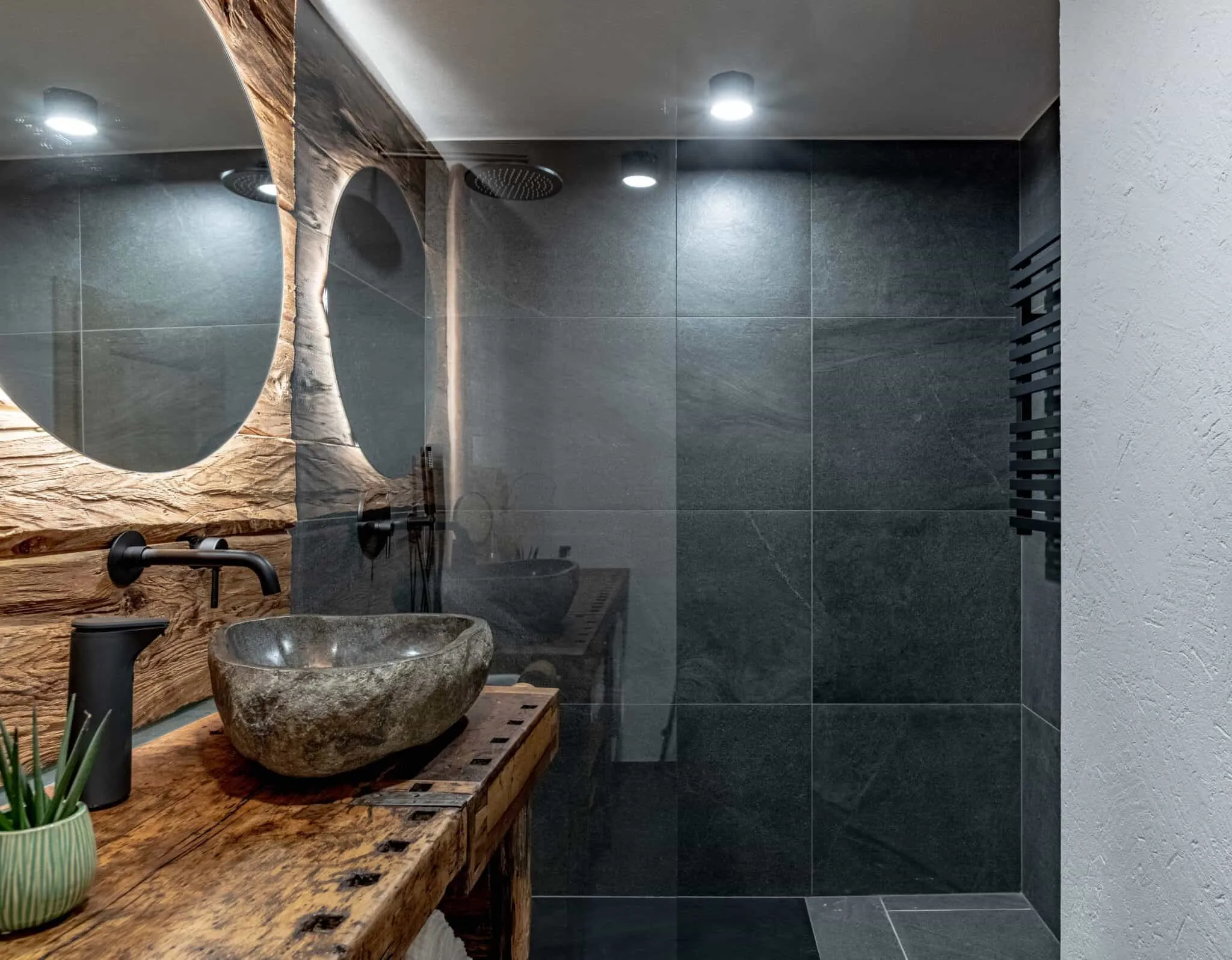 Badezimmer - Bath Downstaris
